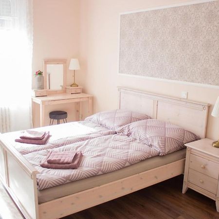 Broadway Apartments B3 Debrecen Esterno foto