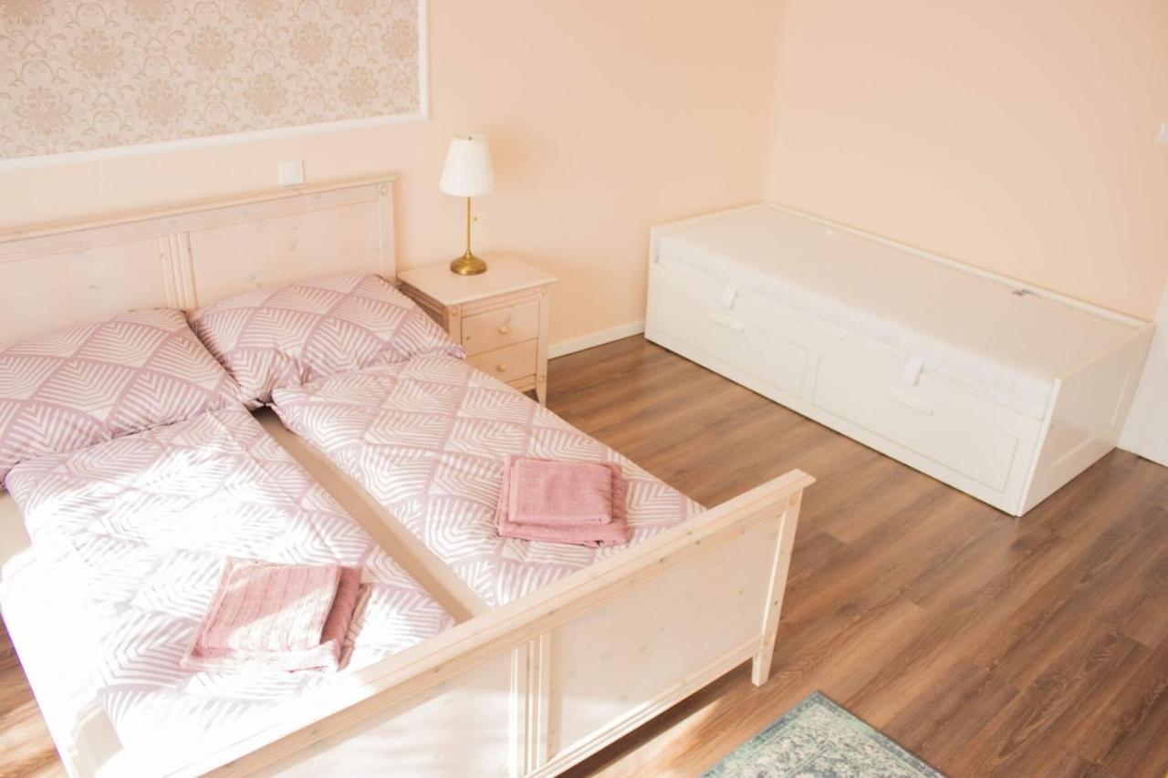 Broadway Apartments B3 Debrecen Esterno foto