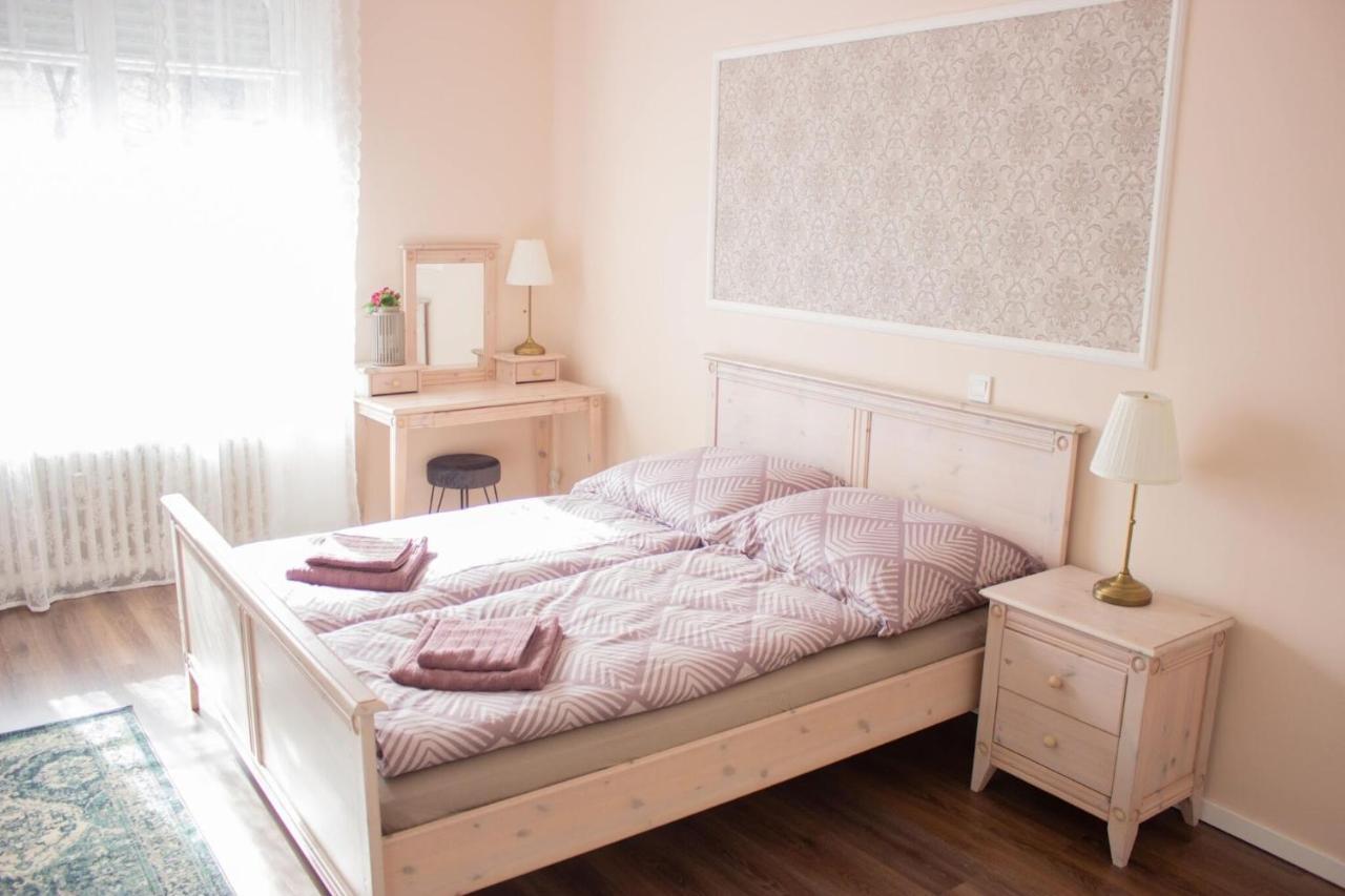 Broadway Apartments B3 Debrecen Esterno foto