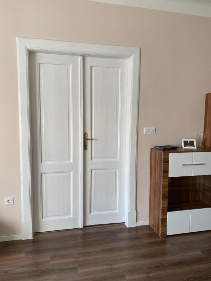 Broadway Apartments B3 Debrecen Esterno foto
