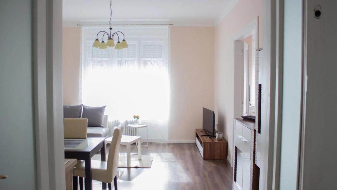 Broadway Apartments B3 Debrecen Esterno foto
