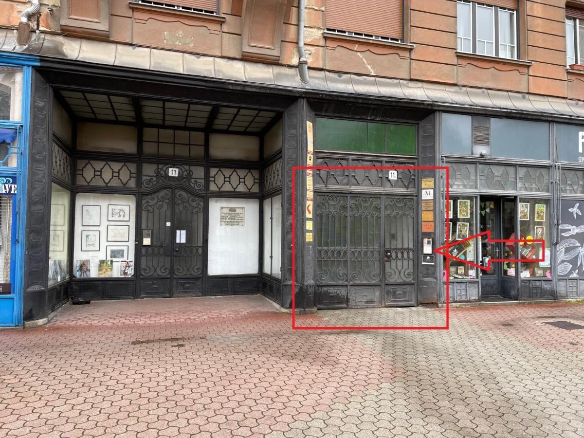 Broadway Apartments B3 Debrecen Esterno foto